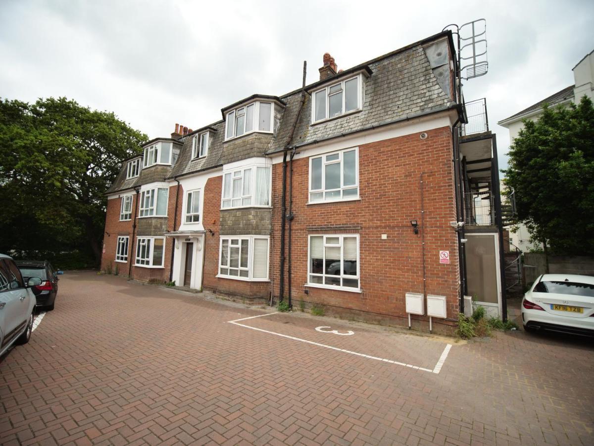 Large 3 Bedroom & 2 Bath - Ground Floor With Parking Bournemouth Exteriér fotografie